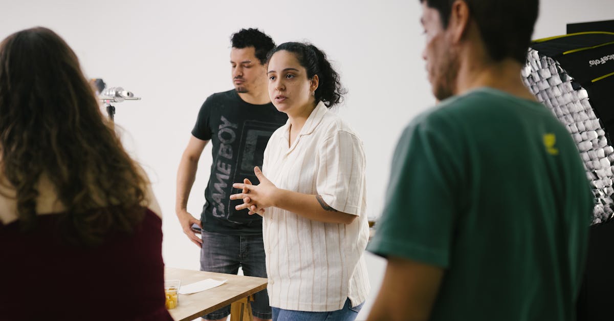 百度手机卡实名账号：短信营销如何与社交媒体相协调