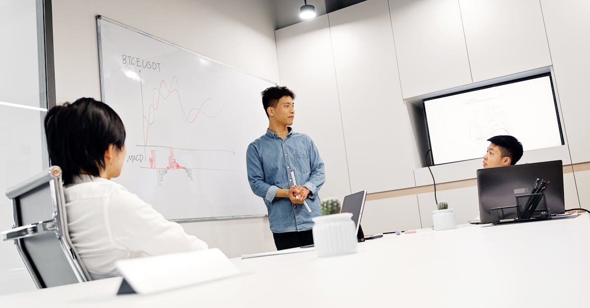 蜂巢互联实名账号：批发代理的软件有哪些平台