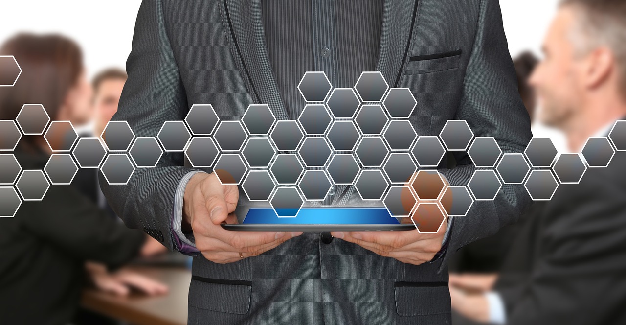 如何避免受到技术支持的黑客攻击？